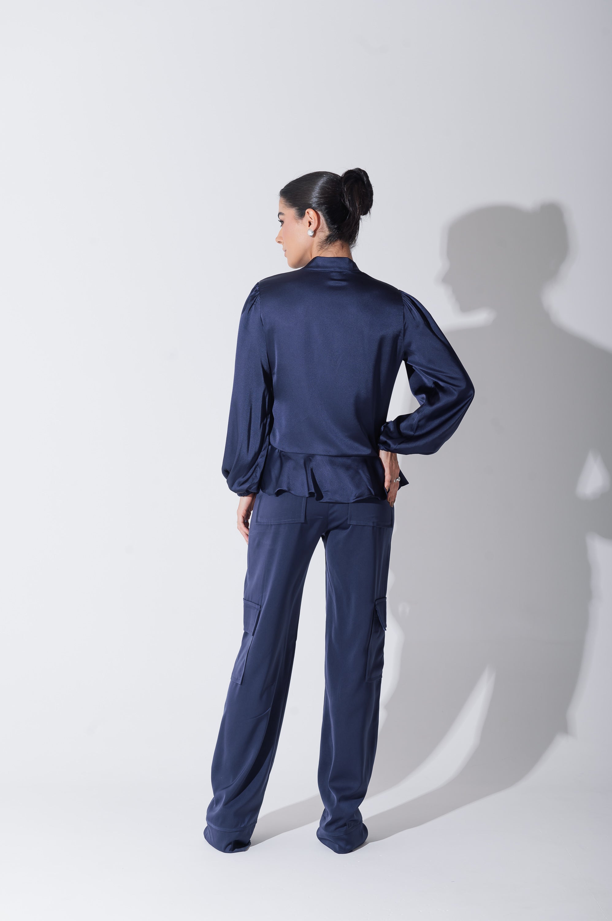 Calça Cargo Alfaiataria Brunelle Azul Marinho Saphir