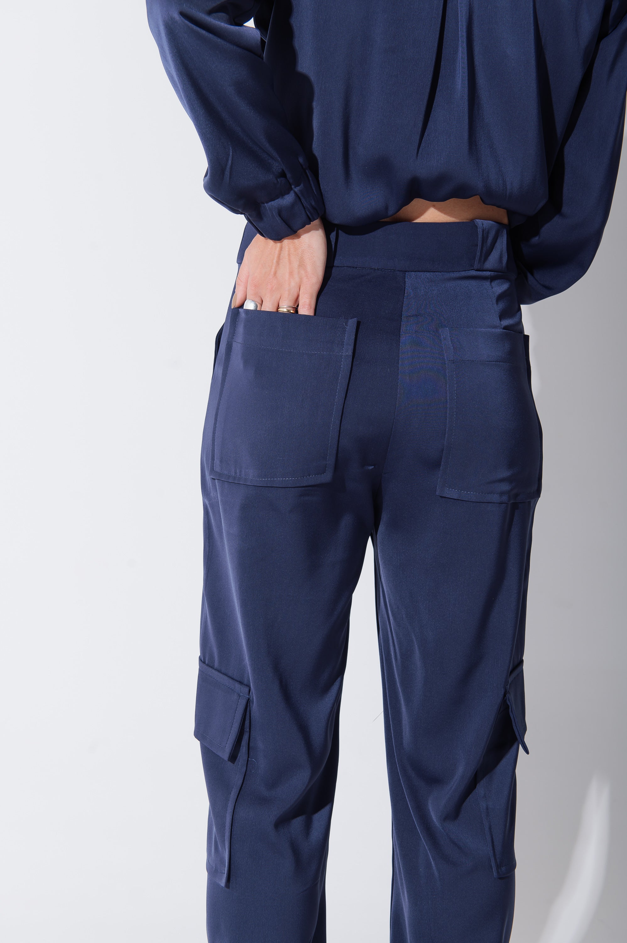 Calça Cargo Alfaiataria Brunelle Azul Marinho Saphir