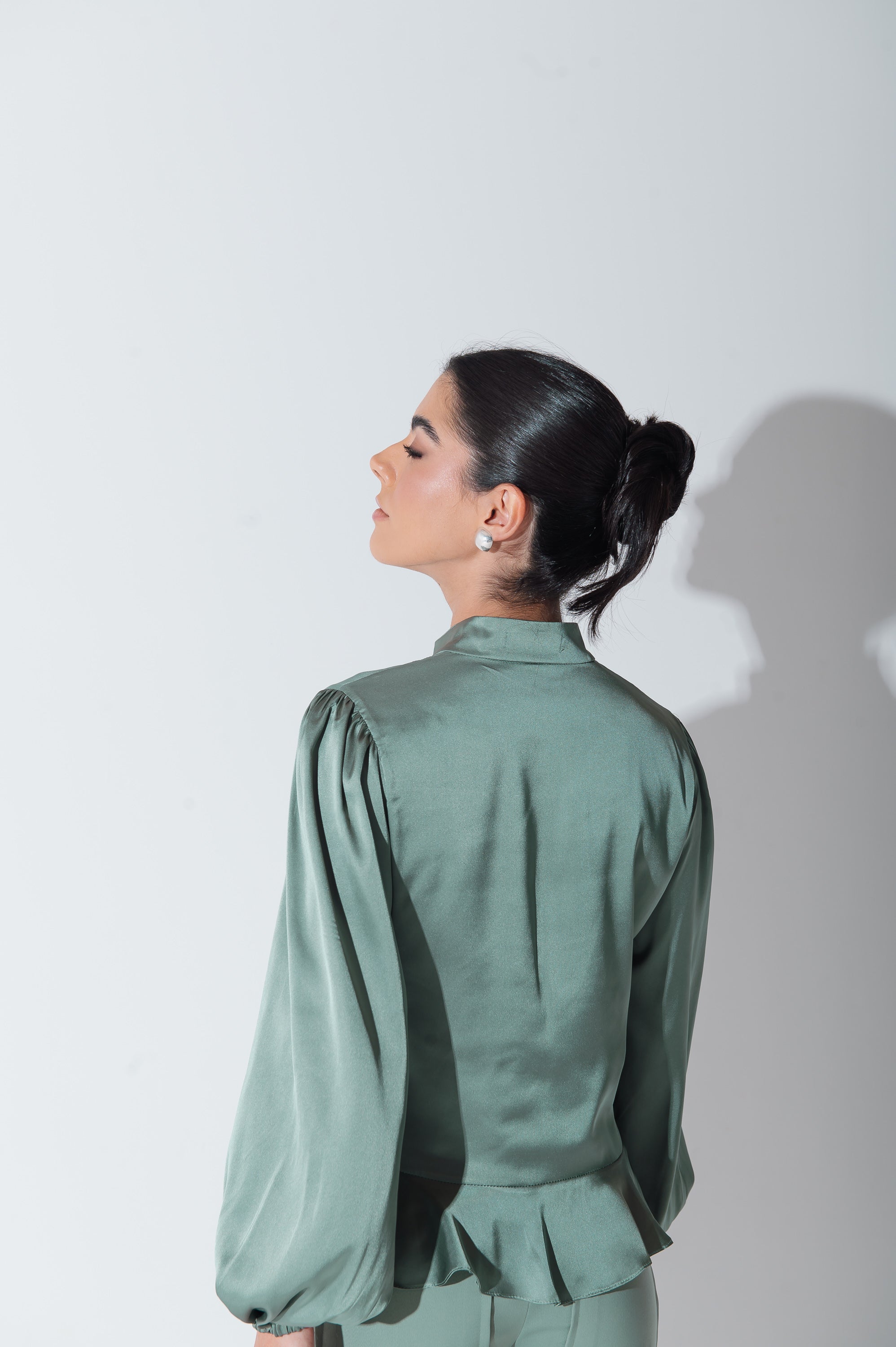 Camisa Acetinada Lisandra Verde Menta Saphir