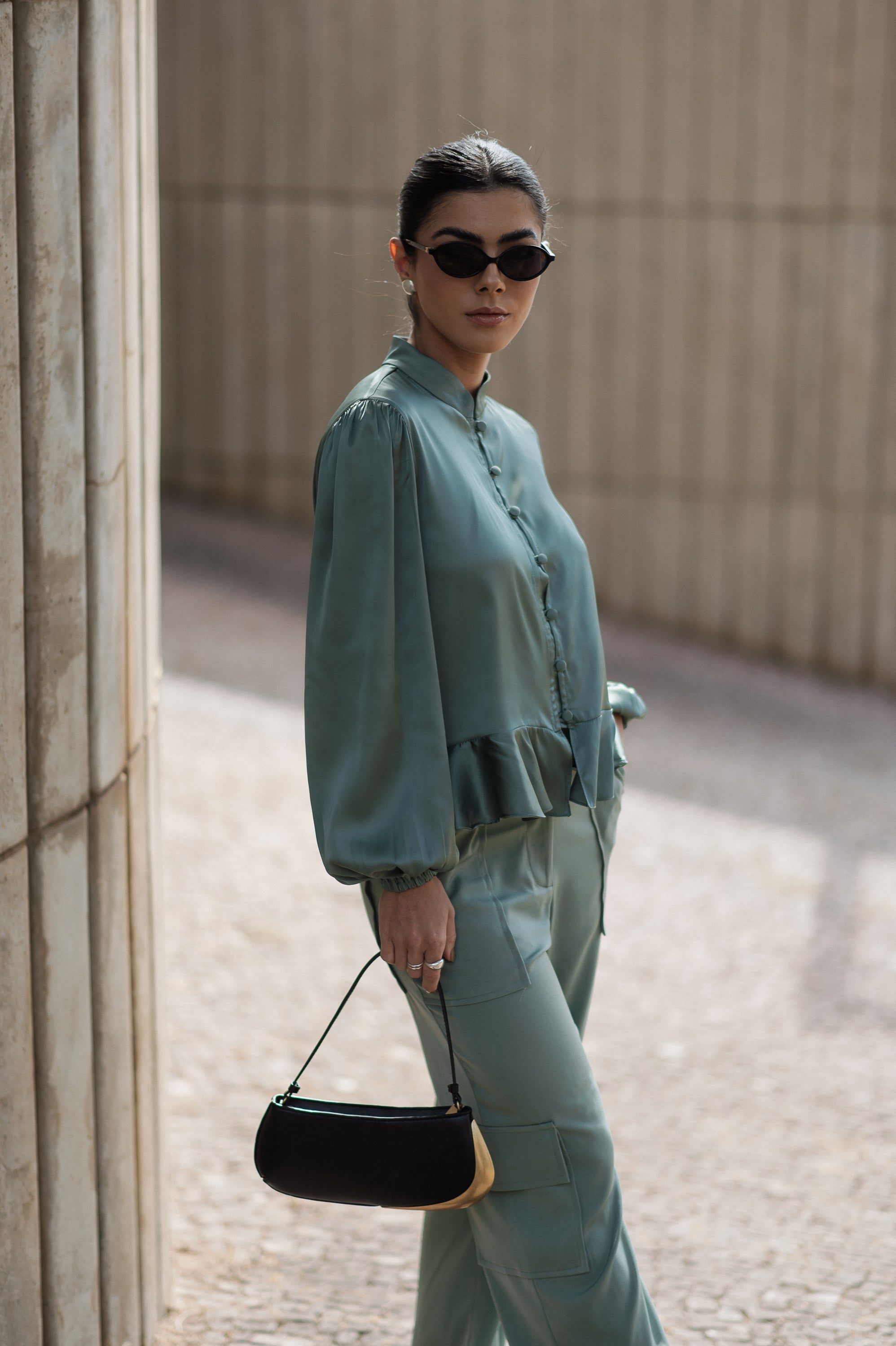 Camisa Acetinada Lisandra Verde Menta Saphir