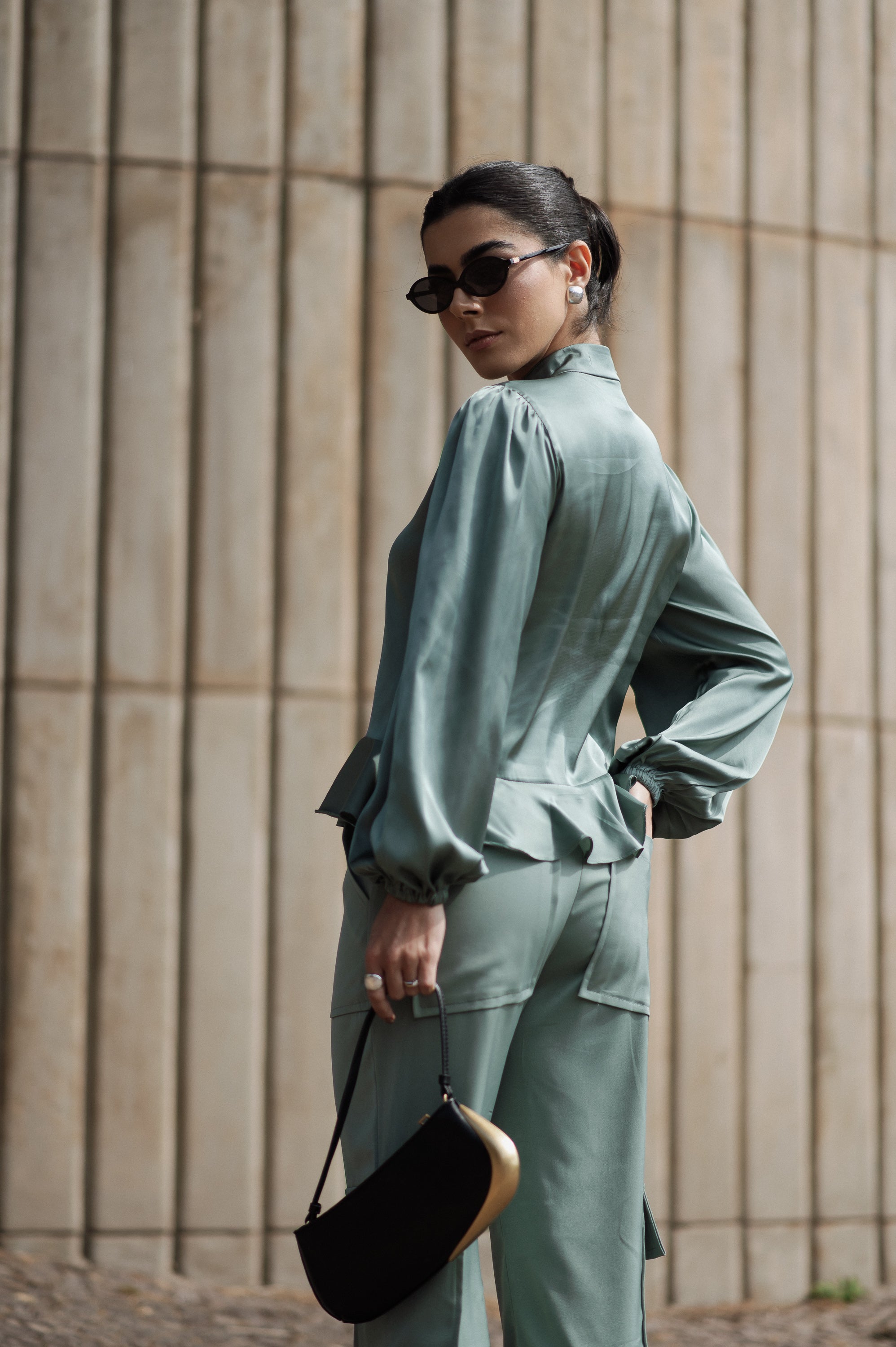 Camisa Acetinada Lisandra Verde Menta Saphir