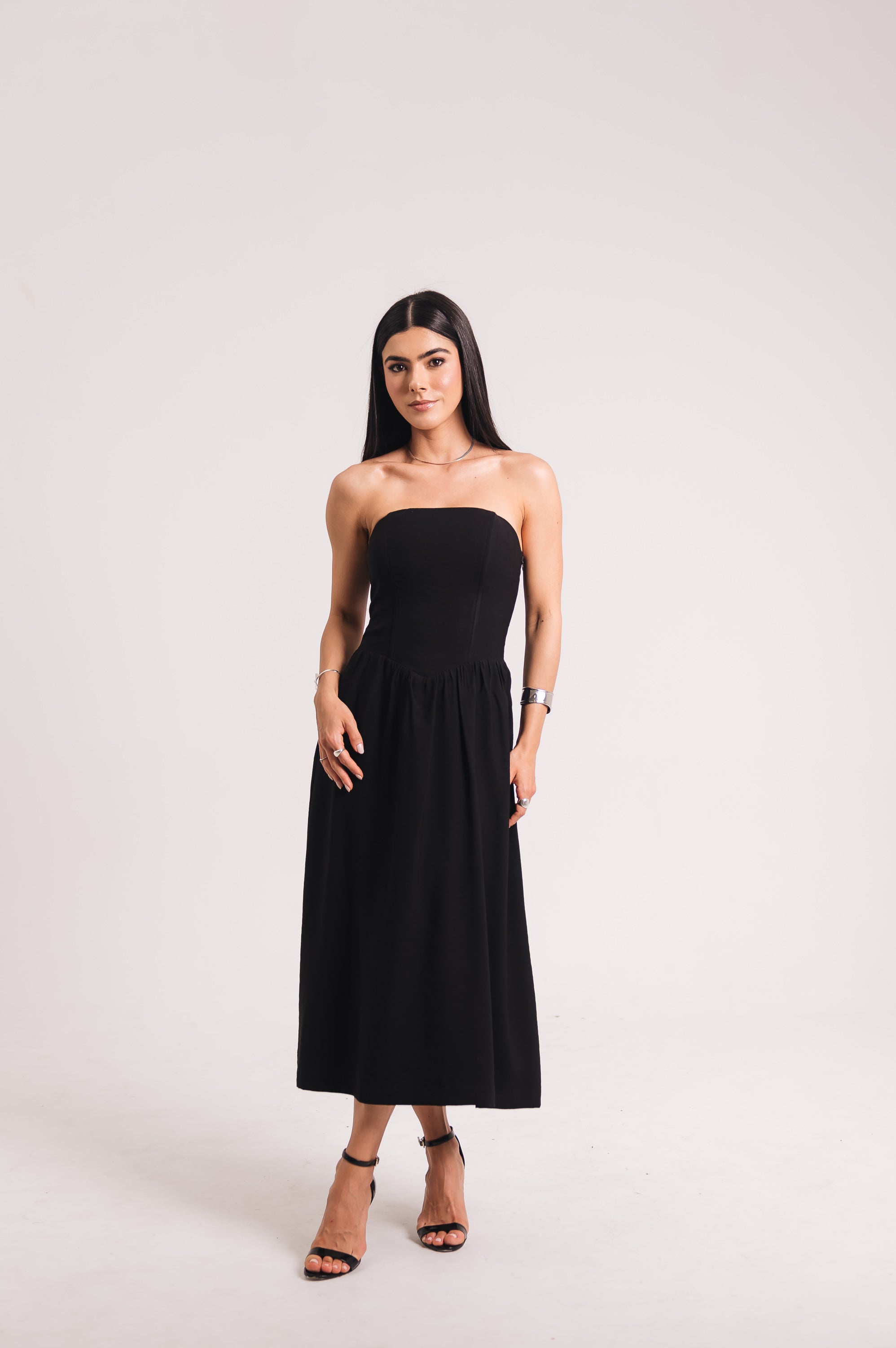 Vestido Midi Moniz Preto Saphir