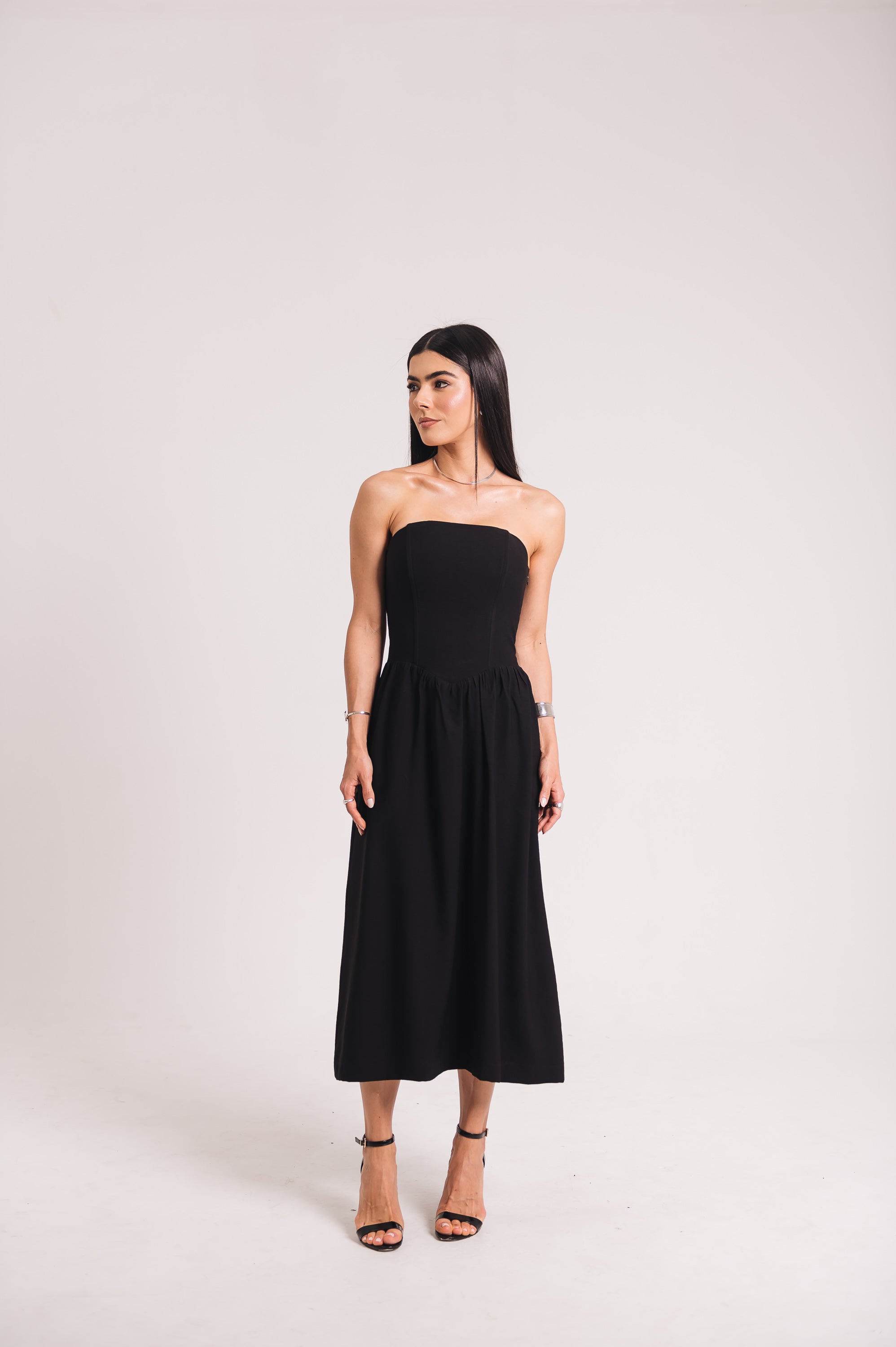 Vestido Midi Moniz Preto Saphir