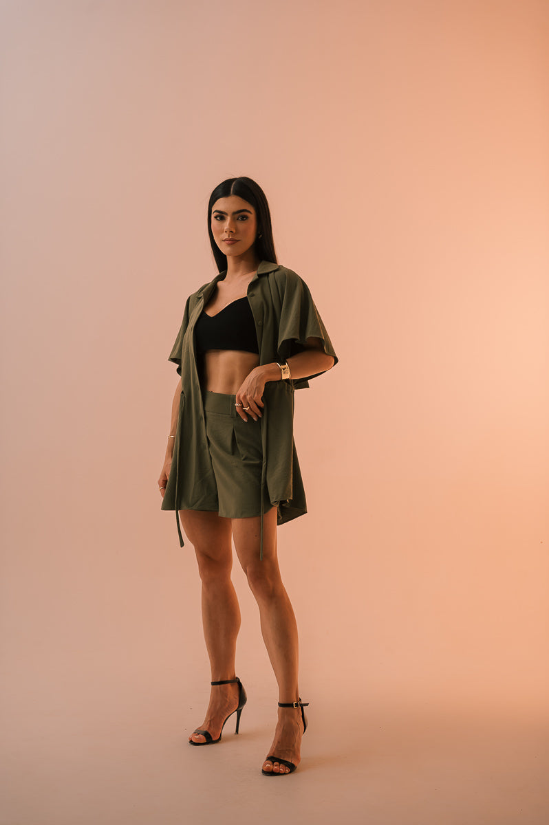 Short Alfaiataria Margot Verde Militar Saphir