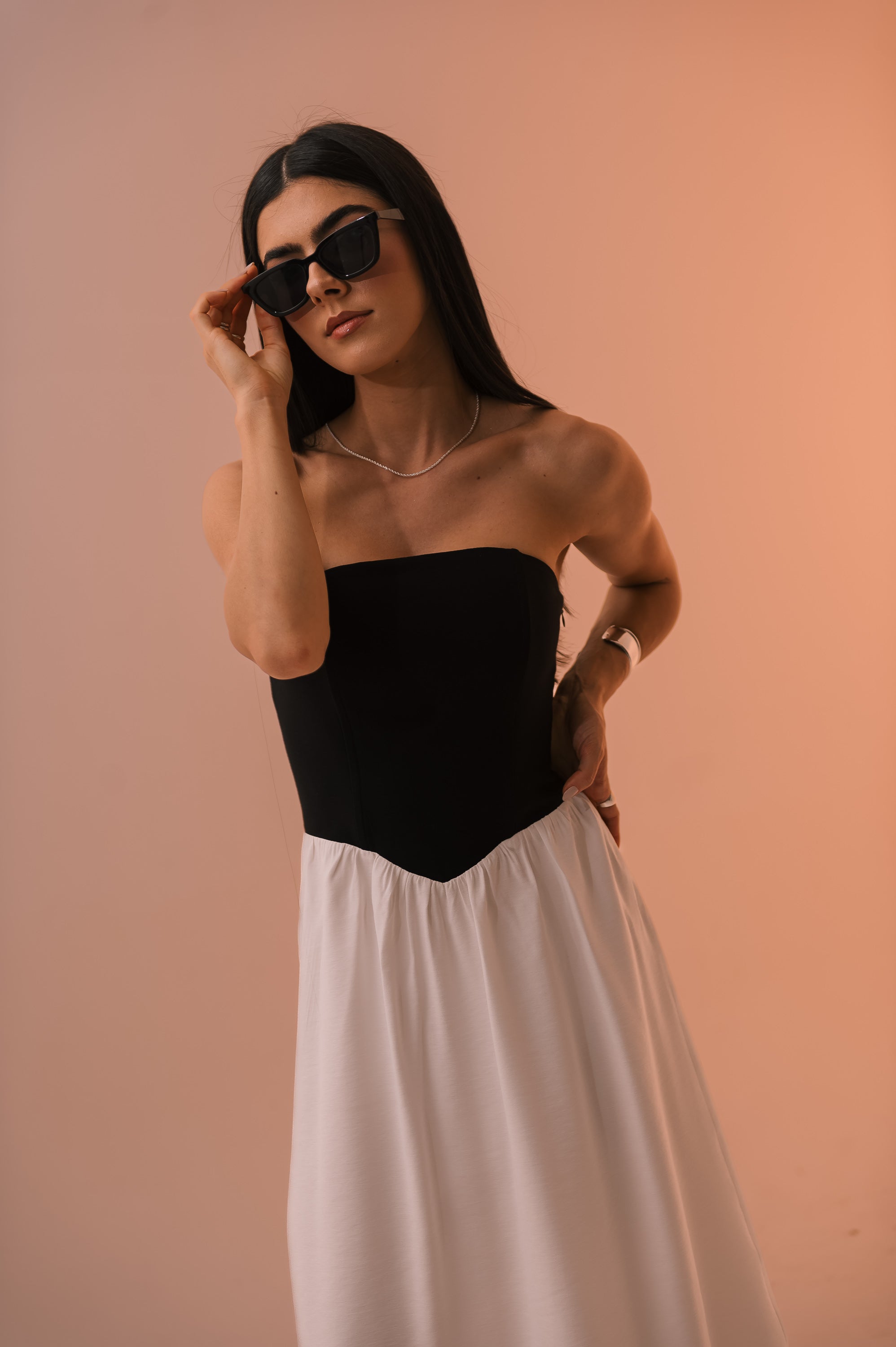 Vestido Midi Moniz Preto e Off White Saphir