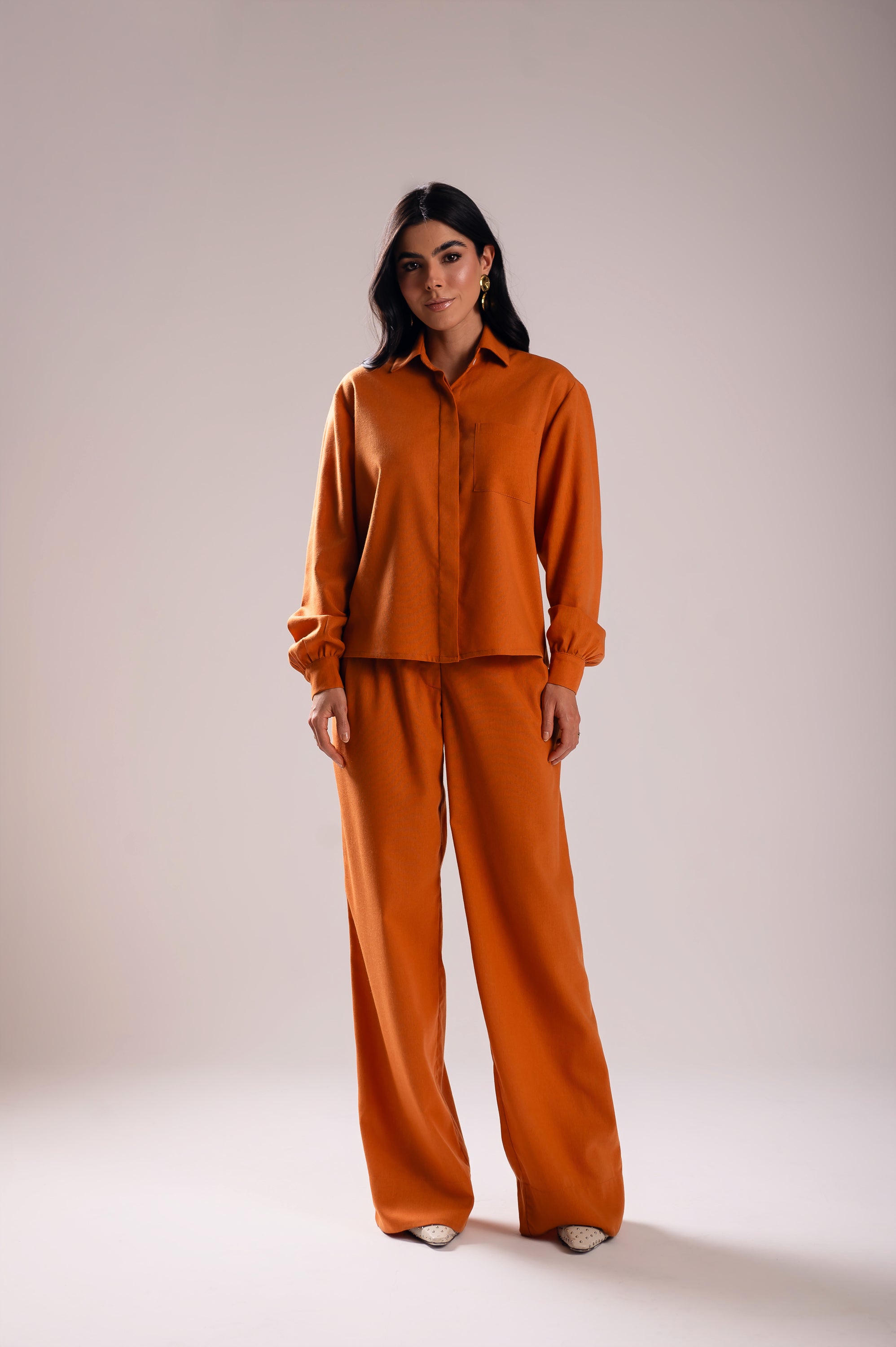 Calça Pantalona Linho Olívia Caramelo Saphir (Pré-Venda)