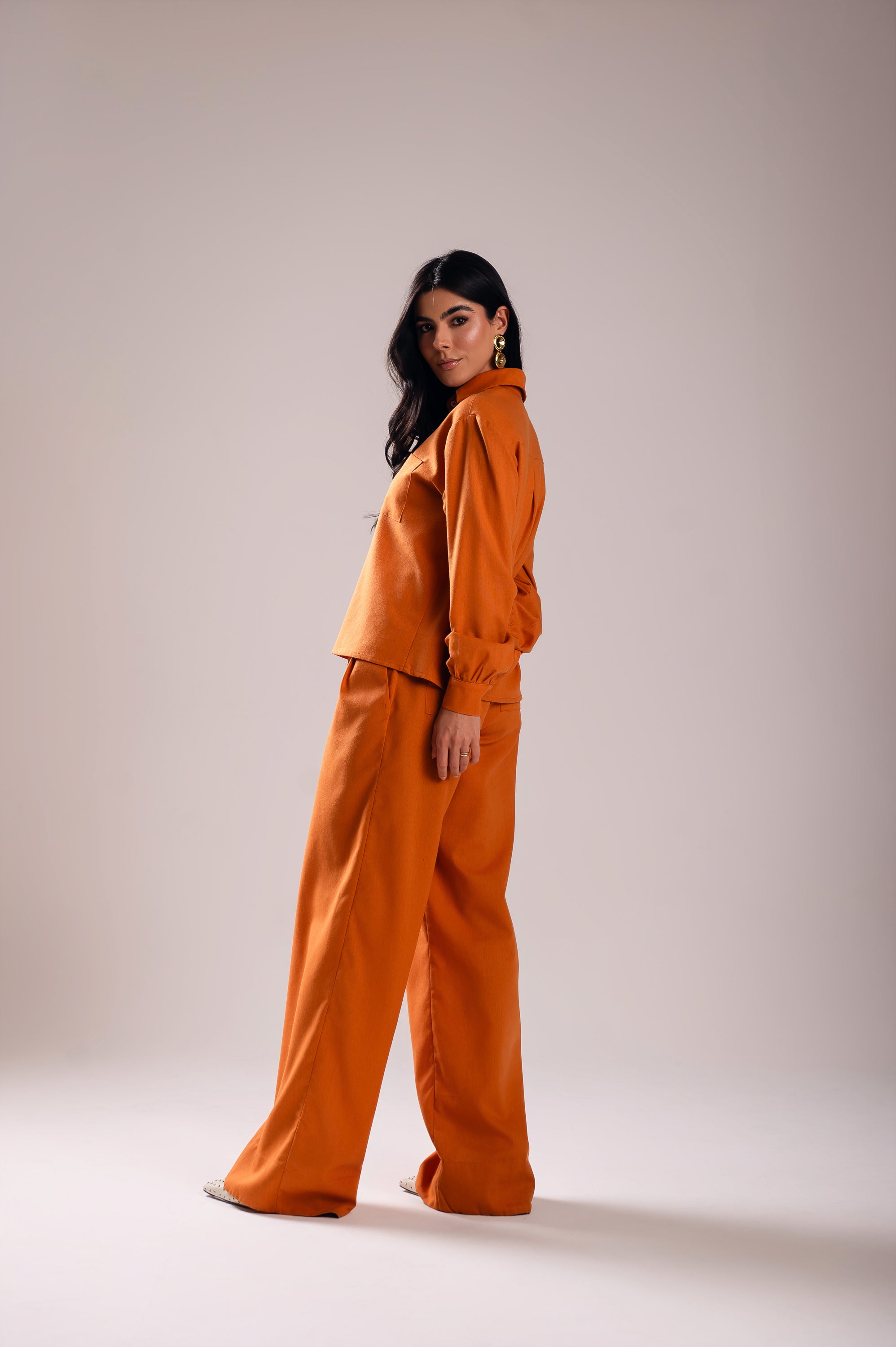 Calça Pantalona Linho Olívia Caramelo Saphir (Pré-Venda)