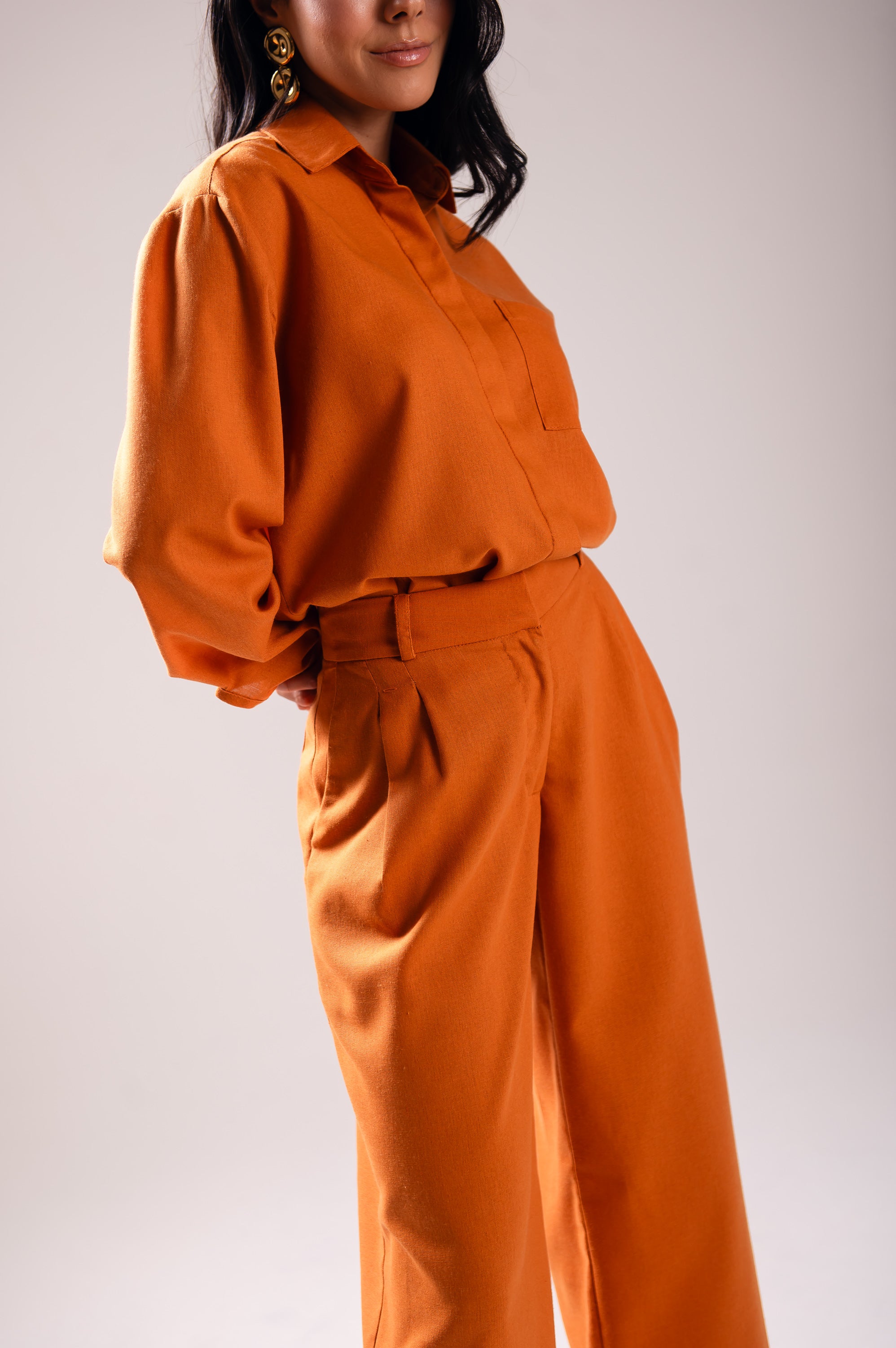 Calça Pantalona Linho Olívia Caramelo Saphir (Pré-Venda)